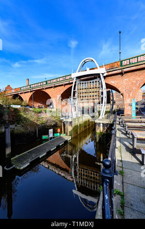 Barrage de la rivière Ouseburn, Newcastle upon Tyne, Royaume-Uni Banque D'Images