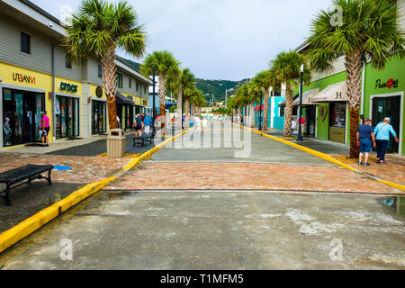 Tortola est la plus grande des îles Vierges britanniques dans les Caraïbes. Il dispose de plusieurs plages de sable blanc, y compris Cane Garden Bay, et Smuggler' Banque D'Images