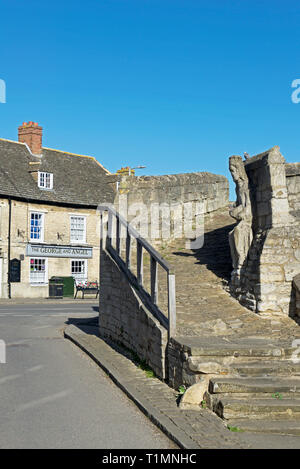 Pont à trois voies et George & Angel pub, Crowland, Lincolnshire, Angleterre, Royaume-Uni Banque D'Images