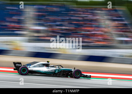 Spielberg/Autriche - 06/29/2018 - # 77 Valtteri Bottas (FIN) dans sa Mercedes W09 au cours du PC2 lors du Red Bull Ring en avance sur le Grand Prix d'Autriche 2018 Banque D'Images