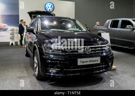 Salzbourg, Autriche - 23 mars 2019 : La nouvelle Volkswagen Tiguan au salon de l'auto Banque D'Images