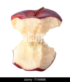 Red Apple avec un morceau manquant isolé sur fond blanc. Clipping path Banque D'Images