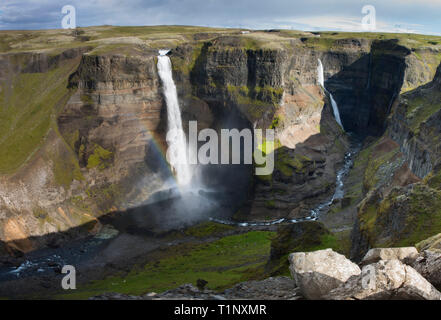 Haifoss cascade dans les hautes terres d'Islande Banque D'Images