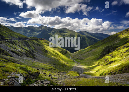 Les montagnes de Fagaras, Transfagarasan Road dans le sud des Carpates (Transylvanie), Roumanie. Banque D'Images