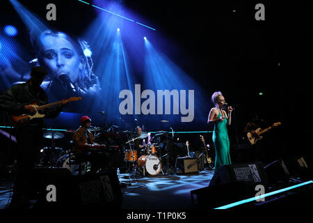 Au cours de l'exécution de Rose Gray le Teenage Cancer Trust, Concert Royal Albert Hall, Londres. PRESS ASSOCIATION. Photo date : mercredi 27 mars, 2019. Voir PA story SHOWBIZ TCT. Crédit photo doit se lire : Isabel Infantes/PA Wire Banque D'Images