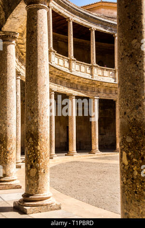 L'un des palais royaux de l'Alhambra le Palais Royal et fort complexe, Granada, Espagne. Banque D'Images