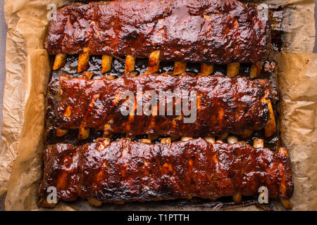 Épicé grillé Hot Spare Ribs de porc barbecue Banque D'Images