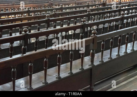 Bancs à la synagogue portugaise d'Amsterdam aux Pays-Bas 2019 Banque D'Images