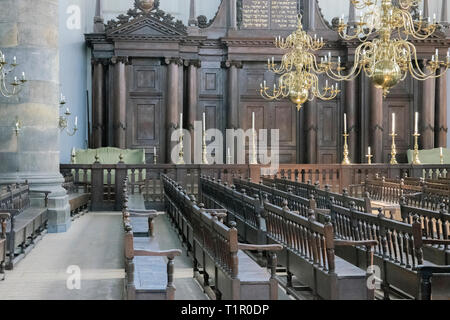 Bancs à la synagogue portugaise d'Amsterdam aux Pays-Bas 2019 Banque D'Images