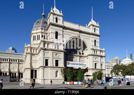 Melbourne, Australie. 28 mars 2019. Entrée de la 2019 Melbourne International Flower and Garden Show organisé dans la liste du patrimoine Palais royal des expositions et jardins Carlton sur cinq jours d'Automne glorieux. L'événement offre les meilleurs talents à partir de fleurs et paysages de l'Australie et du monde entier aux côtés et une vaste gamme de produits de détail le jardin. Crédit : Steven Sklifas/Alamy Live News Banque D'Images