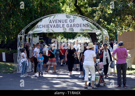 Melbourne, Australie. 28 mars 2019. Des foules de visiteurs à la 2019 Melbourne International Flower and Garden Show qui est hébergé dans la liste du patrimoine Palais royal des expositions et jardins Carlton sur cinq jours d'Automne glorieux. L'événement offre les meilleurs talents à partir de fleurs et paysages de l'Australie et du monde entier aux côtés et une vaste gamme de produits de détail le jardin. Crédit : Steven Sklifas/Alamy Live News Banque D'Images