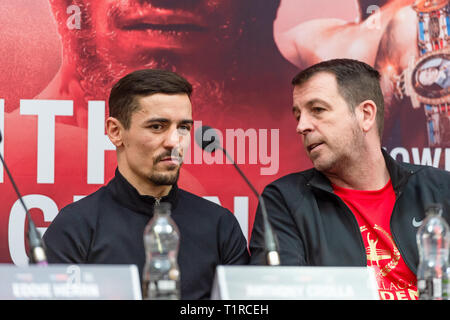 Liverpool, Royaume-Uni. 28 mars, 2019. Anthony Crolla et Joe Gallagher pendant la pré-match Conférence de presse finale à la Cunard Building le jeudi 28 mars 2019. LIVERPOOL, en Angleterre. (Usage éditorial uniquement, licence requise pour un usage commercial. Aucune utilisation de pari, de jeux ou d'un seul club/ligue/dvd publications.) Crédit : Taka G Wu/Alamy News Banque D'Images