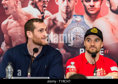 Liverpool, Royaume-Uni. 28 mars, 2019. David Price et Anthony Fowler au cours de Liam Smith vs Sam Eggington Dernière conférence de presse à la Cunard Building le jeudi 28 mars 2019. LIVERPOOL, en Angleterre. (Usage éditorial uniquement, licence requise pour un usage commercial. Aucune utilisation de pari, de jeux ou d'un seul club/ligue/dvd publications.) Crédit : Taka G Wu/Alamy News Banque D'Images