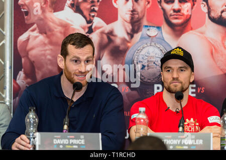 Liverpool, Royaume-Uni. 28 mars, 2019. David Price et Anthony Fowler au cours de Liam Smith vs Sam Eggington Dernière conférence de presse à la Cunard Building le jeudi 28 mars 2019. LIVERPOOL, en Angleterre. (Usage éditorial uniquement, licence requise pour un usage commercial. Aucune utilisation de pari, de jeux ou d'un seul club/ligue/dvd publications.) Crédit : Taka G Wu/Alamy News Banque D'Images