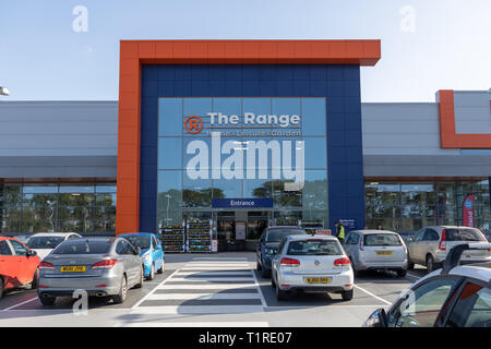 Photo de l'extérieur au magasin Gamme Derriford Plymouth, UK Banque D'Images