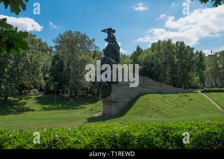 Le principal monument mémorial au Jewish massacre, Babi Yar. La statue en bronze représente la lutte des victimes. À Kiev, Ukraine. Banque D'Images