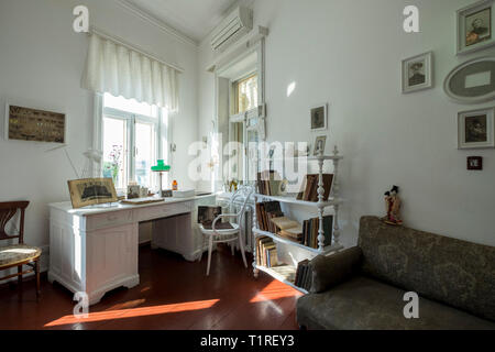 L'écrivain russe Mikhaïl Boulgakov's home, maintenant un musée à Kiev, Ukraine. Les chambres allient des artefacts et des paramètres à partir de ses romans. Office de tourisme. Banque D'Images