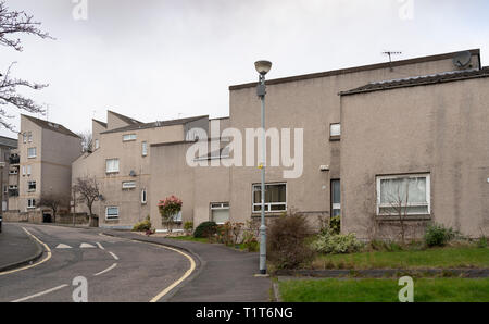 Offres et demandes de logement social à Abbeyhill à Édimbourg, Écosse, Royaume-Uni Banque D'Images