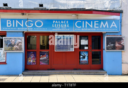 Le Palace Cinema traditionnel, un bâtiment datant de 1911, Normandy Street, Alton, Hampshire, Royaume-Uni. Maintenant fermé, c'était reputé le plus vieux UKs 2nd. Banque D'Images