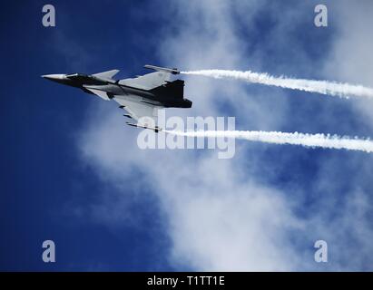 2016-08-27 2016 MALMSLÄTT, l'Armée de l'air suédoise célèbre en Suède de 90 ans. Plus de 70 000 visiteurs sont venus sur le jour de vol à l'aérodrome de Malmens juste en dehors de Linköping pendant samedi et continuer le dimanche. JAS 39 Gripen. Jeppe Photo Gustafsson Banque D'Images