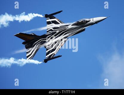 2016-08-27 2016 MALMSLÄTT, l'Armée de l'air suédoise célèbre en Suède de 90 ans. Plus de 70 000 visiteurs sont venus sur le jour de vol à l'aérodrome de Malmens juste en dehors de Linköping pendant samedi et continuer le dimanche. F-16AM, Belgique. Jeppe Photo Gustafsson Banque D'Images