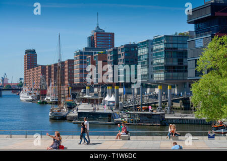 Traditionsschiffhafen Sandtorhafen Magellan-Terrassen,,, Hafencity, Hambourg, Allemagne Banque D'Images