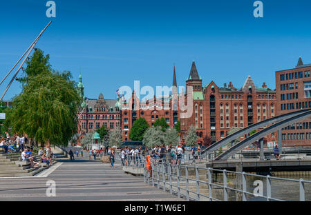 Stoertebekerufer Busanbruecke Brooktorkai,,, Speicherstadt, Hafencity, Hamburg, Deutschland, Störtebekerufer Busanbrücke, Banque D'Images