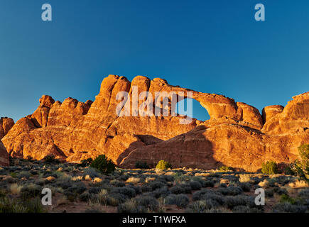 Skyline Arch dans Arches National Park, Moab, Utah, USA, Amérique du Nord Banque D'Images