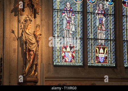 Beaux-arts, art religieux, Madonna statue dans la cathédrale de Cologne, l'artiste n'a pas d'auteur pour être effacé Banque D'Images