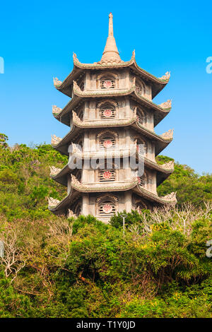 La pagode du temple de la montagne de marbre dans la ville de Danang au Vietnam Banque D'Images