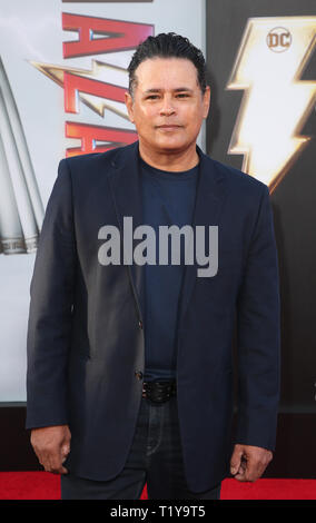 Hollywood 28 Mars : Raymond Cruz, arrive pour Warner Bros Pictures et New Line Cinema's World Premiere de 'SHAZM !' au théâtre chinois de Grauman le 28 mars 2019 à Hollywood. Credit : Faye Sadou/MediaPunch Banque D'Images