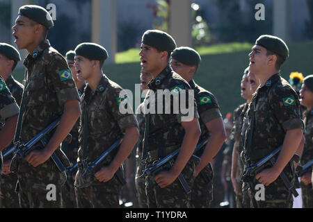 Brasilia, Brésil. Mar 29, 2019. DF - Brasilia - 03/29/2019 - Cérémonie de se rappeler le 55e anniversaire de l'armée du mouvement civique, 31 mars 1964 - Cérémonie pour évoquer le 55e anniversaire de l'armée du mouvement civique, le 31 mars 1964 au siège de l'armée brésilienne. Photo : Mateus Bonomi/AGIF : Crédit AGIF/Alamy Live News Banque D'Images