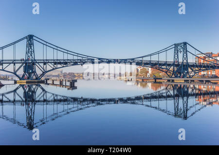 Kaiser Wilhelm pont sur l'Ems-Jade-Kanal à Wilhelmshaven, Allemagne Banque D'Images