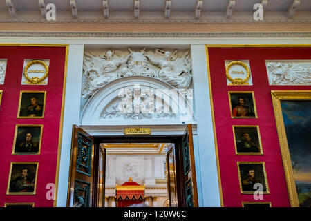 ST.PETERSBURG - 12 juin 2015 : Entrée de guerre patriotique gallery à Hermitage Banque D'Images