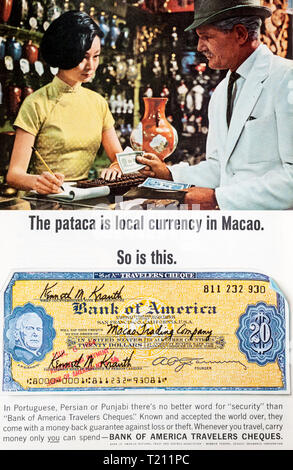 Publicité Publicité magazine 1966 Bank of America les chèques de voyage. Banque D'Images