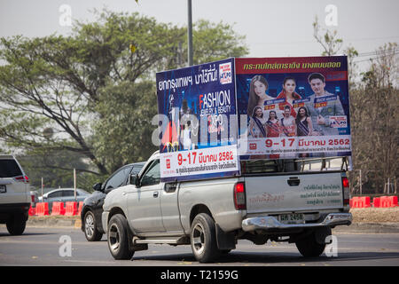 Chiang Mai, Thaïlande - 8 mars 2019 : annonce pick up de publicité pick up de Mobilier Expo Chiangmai. Banque D'Images