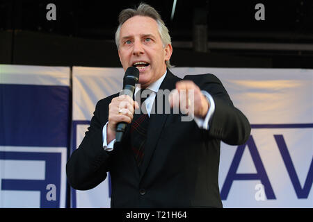 Londres, Royaume-Uni.29 mars 2019.Ian Richard Kyle Paisley Jr est un homme politique syndicaliste irlandais du Nord.Il est membre du Parti unioniste démocratique.Leave signifie Leave Leave Brexit Campaign se rallie à Westminster Londres le 29 mars 2019, date à laquelle le Royaume-Uni était censé quitter l'UE.Crédit : Rupert Rivett/Alay Live News Banque D'Images