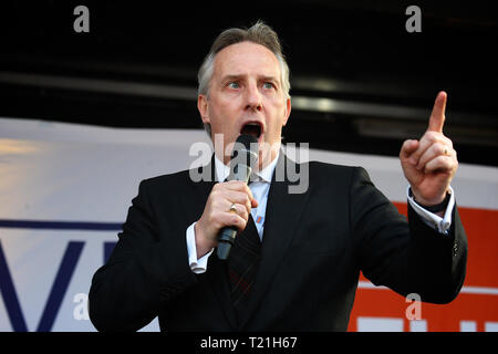 Londres, Royaume-Uni.29 mars 2019.Ian Richard Kyle Paisley Jr est un homme politique syndicaliste irlandais du Nord.Il est membre du Parti unioniste démocratique.Leave signifie Leave Leave Brexit Campaign se rallie à Westminster Londres le 29 mars 2019, date à laquelle le Royaume-Uni était censé quitter l'UE.Crédit : Rupert Rivett/Alay Live News Banque D'Images