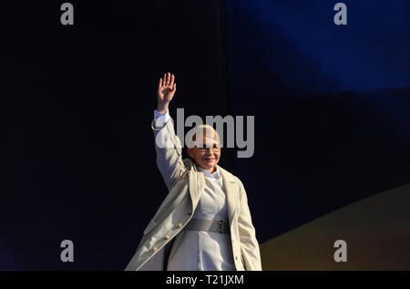 Kiev, Ukraine. Mar 29, 2019. Candidat à l'élection présidentielle ukrainienne Ioulia Timochenko vu la saluant partisans pendant une campagne électorale rally. Élections présidentielles en Ukraine aura lieu le 31 mars 2019. Credit : SOPA/Alamy Images Limited Live News Banque D'Images