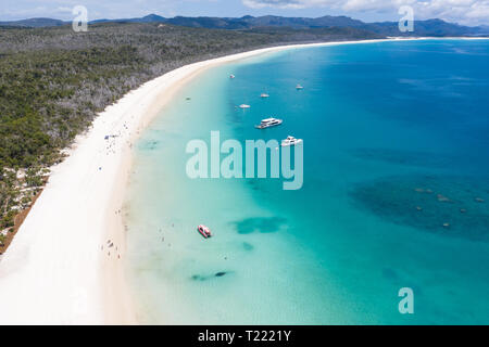 Vue aérienne de Whitehaven Beach dans les Whitsunday Islands dans le Queensland en Australie. Whitehaven Beach est l'une des plus belles plages de l'Australie. Banque D'Images