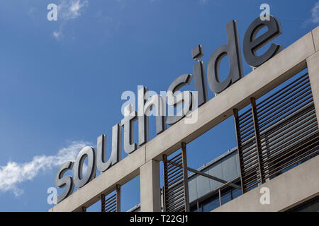 Londres, ANGLETERRE - 25 mars 2019 : l'extérieur du centre commercial Southside, Wandsworth, Londres SW18 Banque D'Images