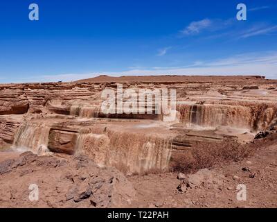 Grand Falls, sait aussi que le chocolat Falls, sur la Réserve Navajo, Little Colorado River, Arizona. Banque D'Images