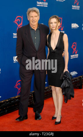 Harrison Ford & Calista Flockhart à la 3e Annual World Stunt Awards, qui a eu lieu à la Paramount Pictures Studios à Los Angeles, CA. L'événement a eu lieu le dimanche, Juin 1, 2003. Crédit photo :/ PictureLux Sthanlee B. Mirador Banque D'Images