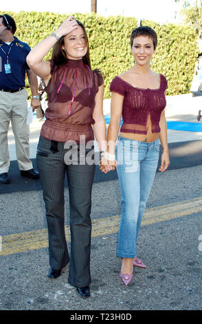 Holly Marie Combs, Alyssa Milano au Teen Choice Awards 2003, tenue le 2 août 2003, à l'Amphithéâtre Gibson, Universal City, Californie. Crédit photo : Sthanlee PictureLux Mirador / B. Banque D'Images