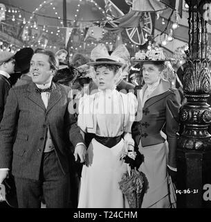 La boîte magique (1952) Richard Attenborough, Glynis Johns, Margaret Johnston, Date : 1952 Banque D'Images