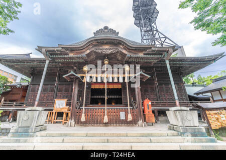 Ville de Matsumoto, dans la préfecture de Nagano, Japon - 02 août 2017 : Sanctuaire shinto d'srines Yohashira, consacré à Zouka Sanshin déités. Banque D'Images