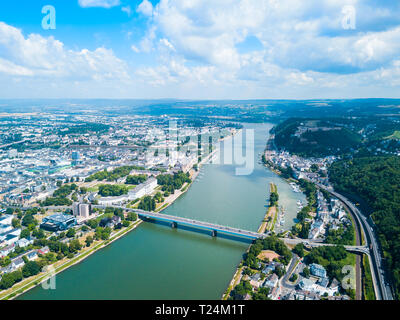 Antenne de Coblence vue panoramique. Coblence est une ville sur le Rhin où il est rejoint par la rivière Moselle. Banque D'Images