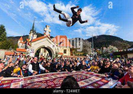 Brasov, Roumanie : 13 avril, 2018 - Le lancement de la jeunesse à Junii Brasovului festival. Banque D'Images