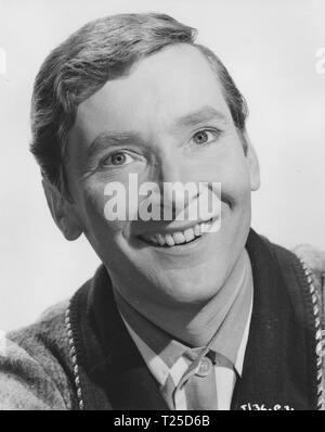 Les jonquilles ronde deux fois (1962) Kenneth Willliams, Date : 1962 Banque D'Images