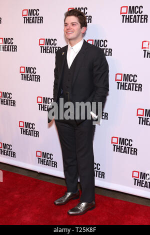 Party d'ouverture pour Alice par coeur tenue à Kenneth Cole's le Garage - Arrivées. Comprend : Colton Ryan Où : New York, New York, United States Quand : 26 Feb 2019 Crédit : Joseph Marzullo/WENN.com Banque D'Images